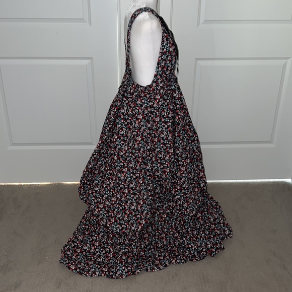 BRAND NEW!! SheIn X Sleeveless Tiered Ruffled Dress - Picture 2 of 3